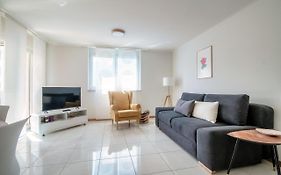 Minusio Apartment By Quokka 360 - Stylish And Bright Stay With Private Balcony